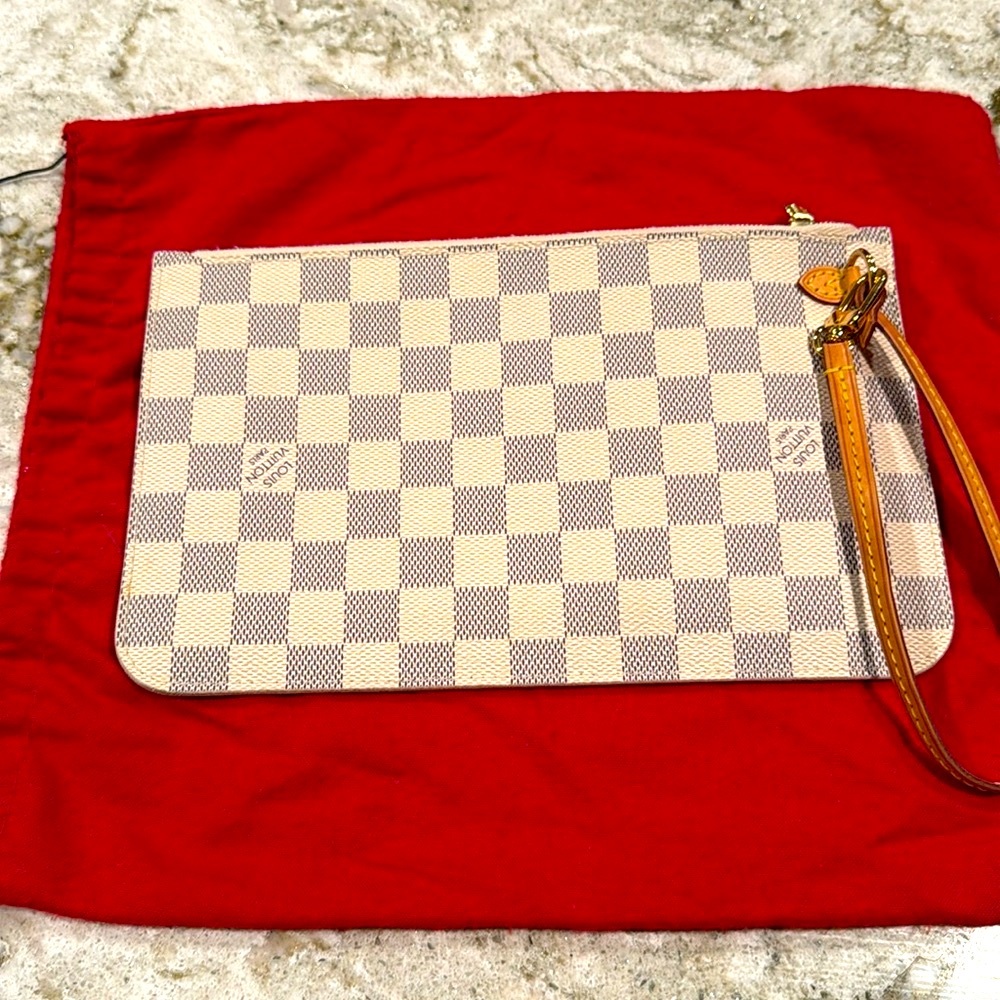 Damier Azur Neverfull Wristlet/Pouchette
